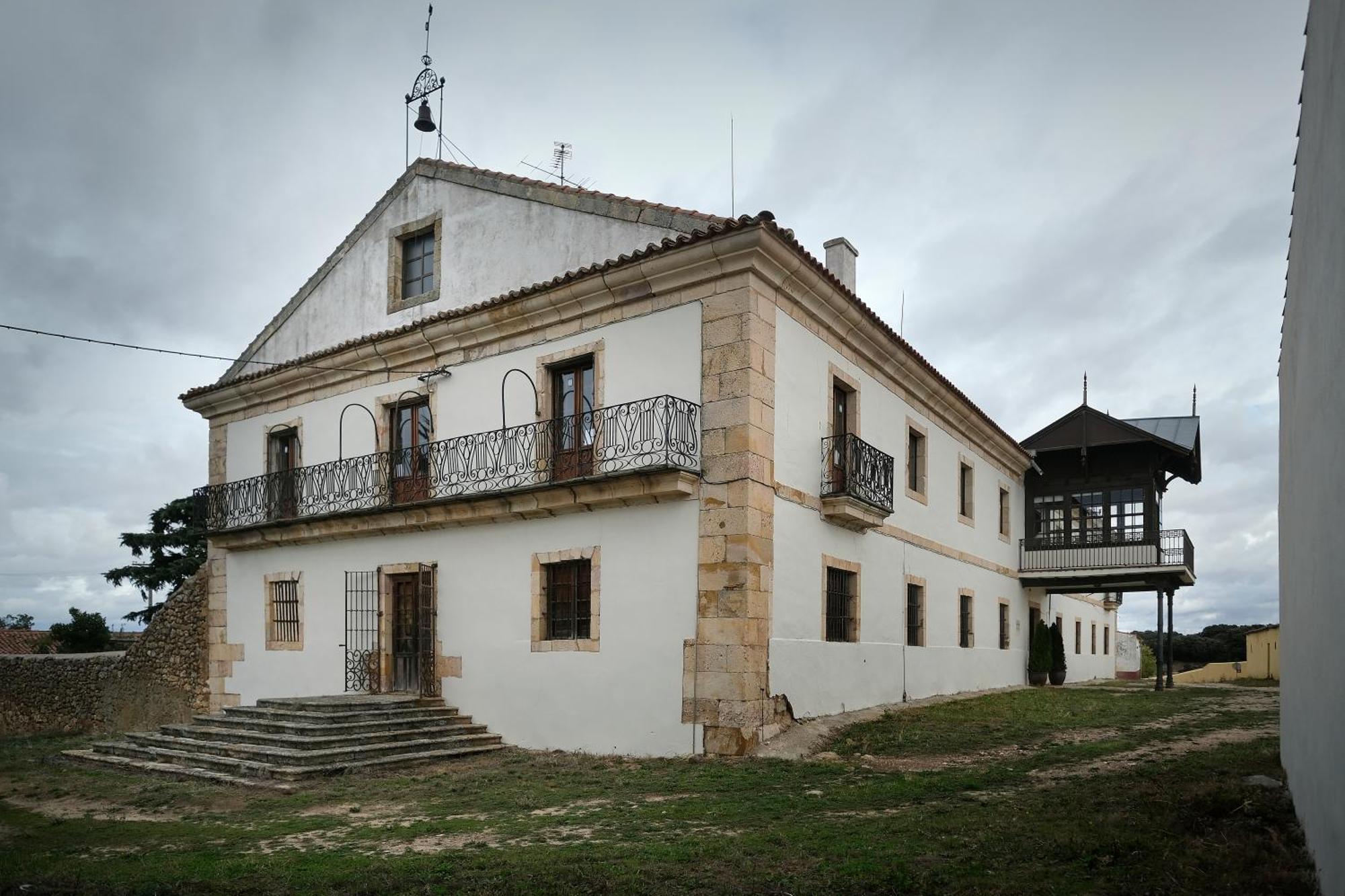 Casa Rural Palacio Conde De Aldana Con Piscina Entre Encinares Y Dehesas Terradillos Eksteriør billede