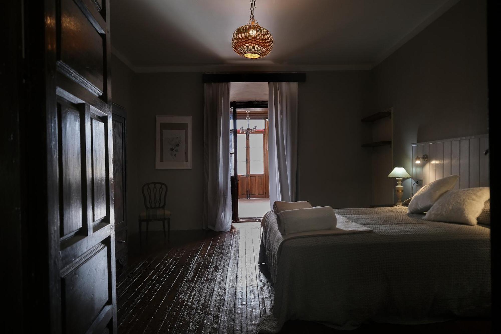 Casa Rural Palacio Conde De Aldana Con Piscina Entre Encinares Y Dehesas Terradillos Eksteriør billede