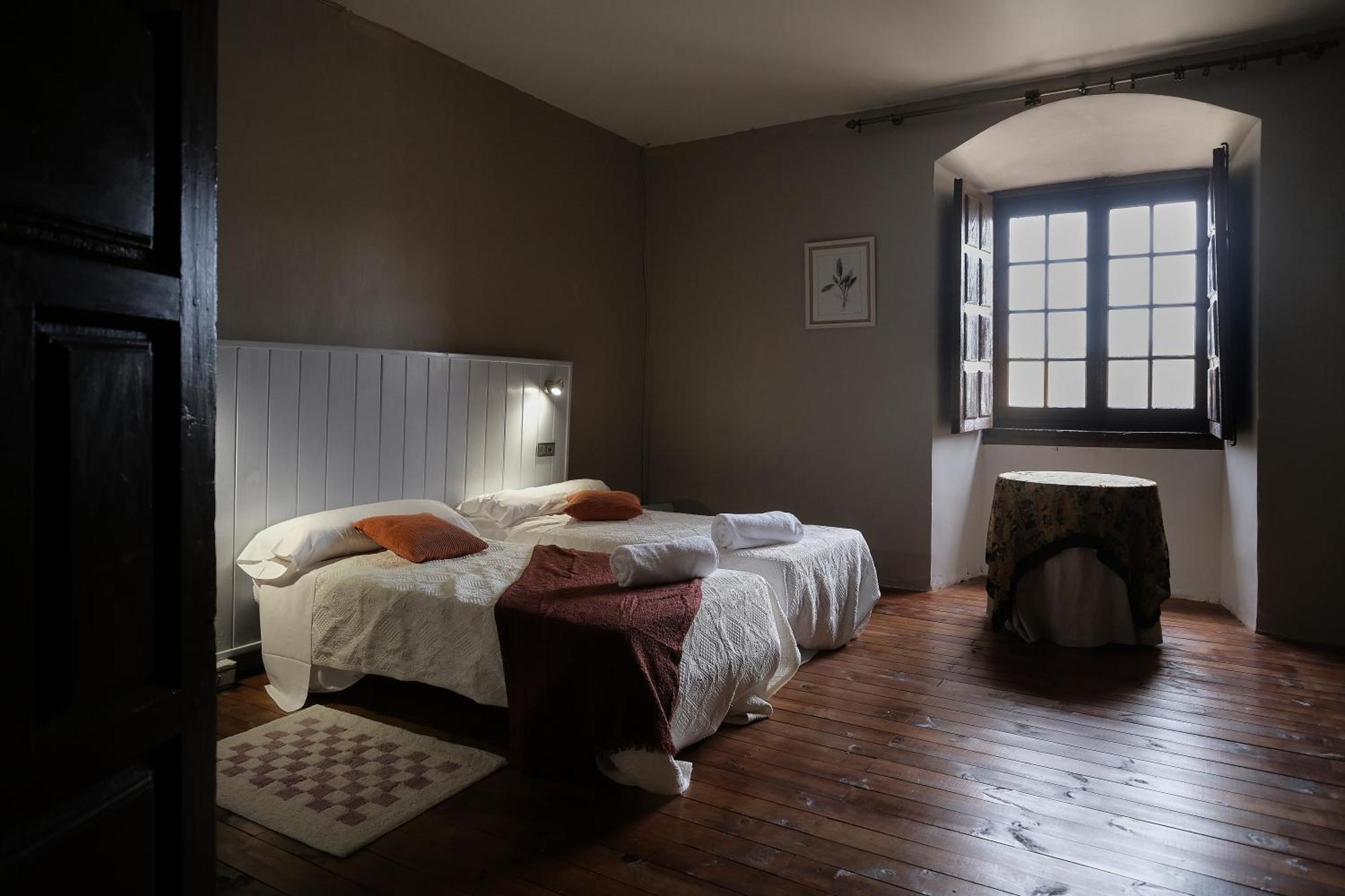 Casa Rural Palacio Conde De Aldana Con Piscina Entre Encinares Y Dehesas Terradillos Eksteriør billede
