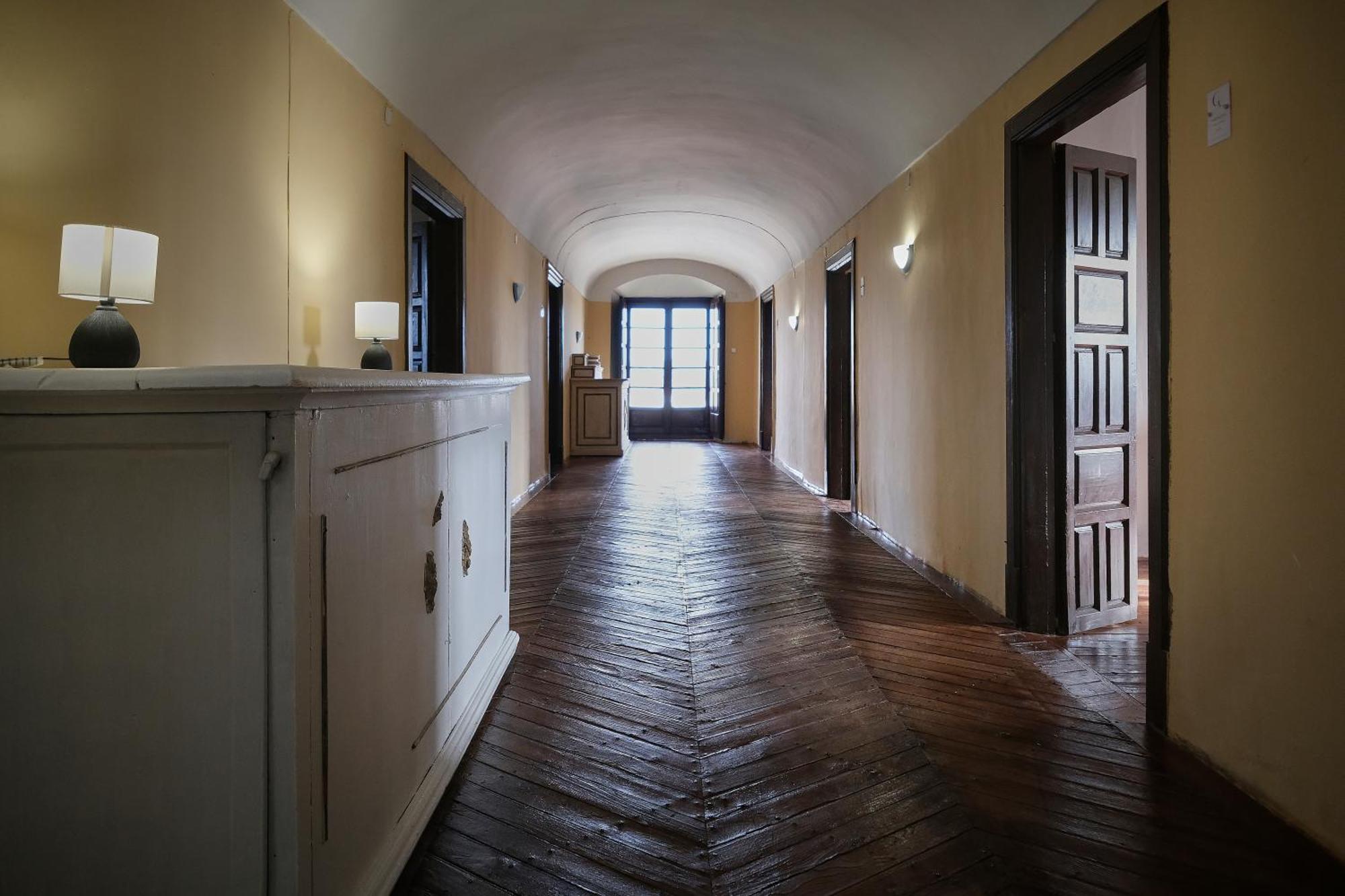 Casa Rural Palacio Conde De Aldana Con Piscina Entre Encinares Y Dehesas Terradillos Eksteriør billede