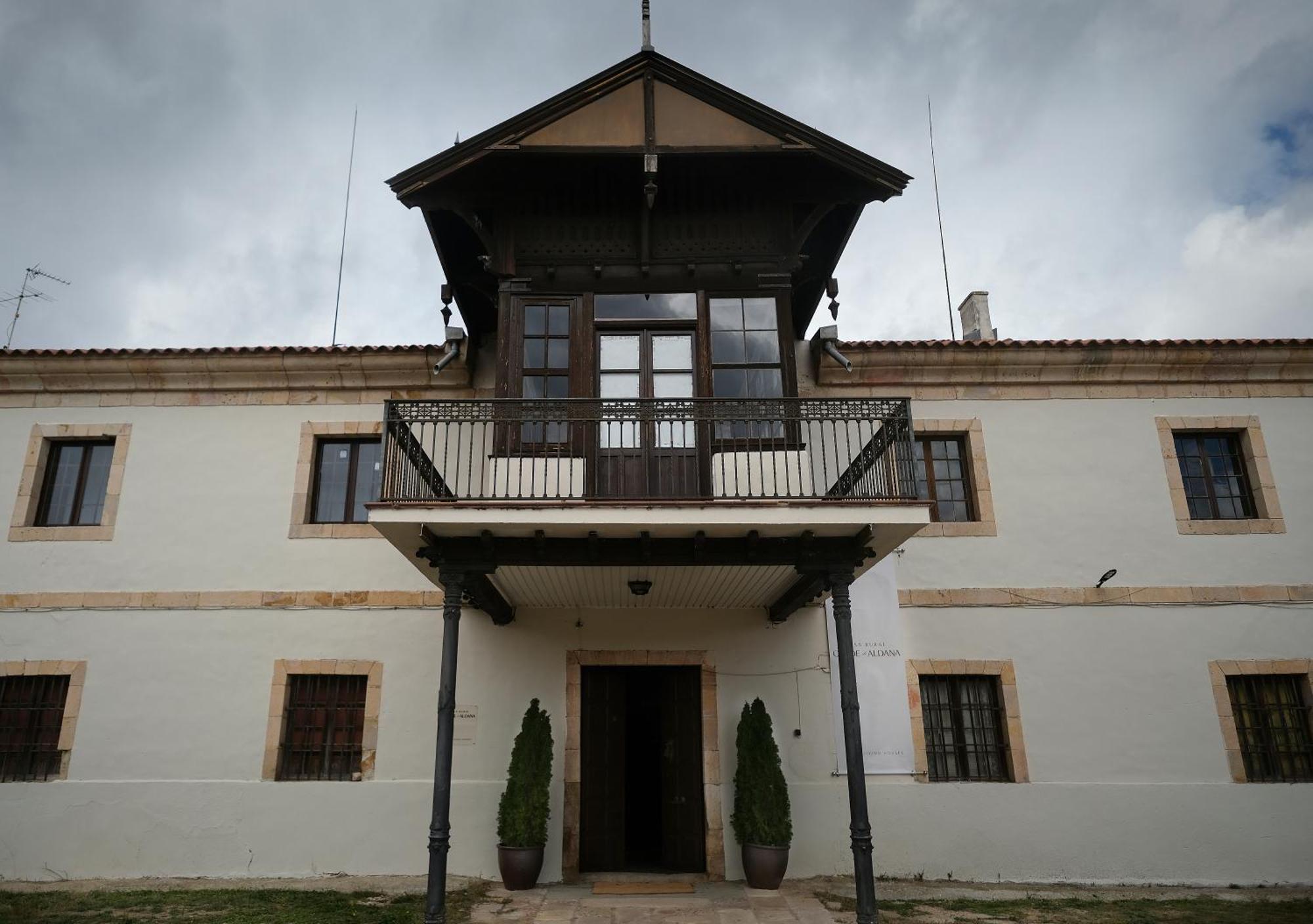 Casa Rural Palacio Conde De Aldana Con Piscina Entre Encinares Y Dehesas Terradillos Eksteriør billede