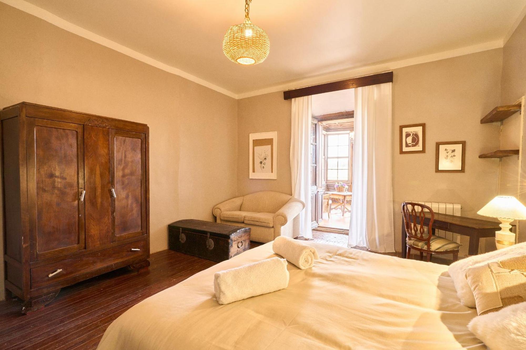 Casa Rural Palacio Conde De Aldana Con Piscina Entre Encinares Y Dehesas Terradillos Eksteriør billede
